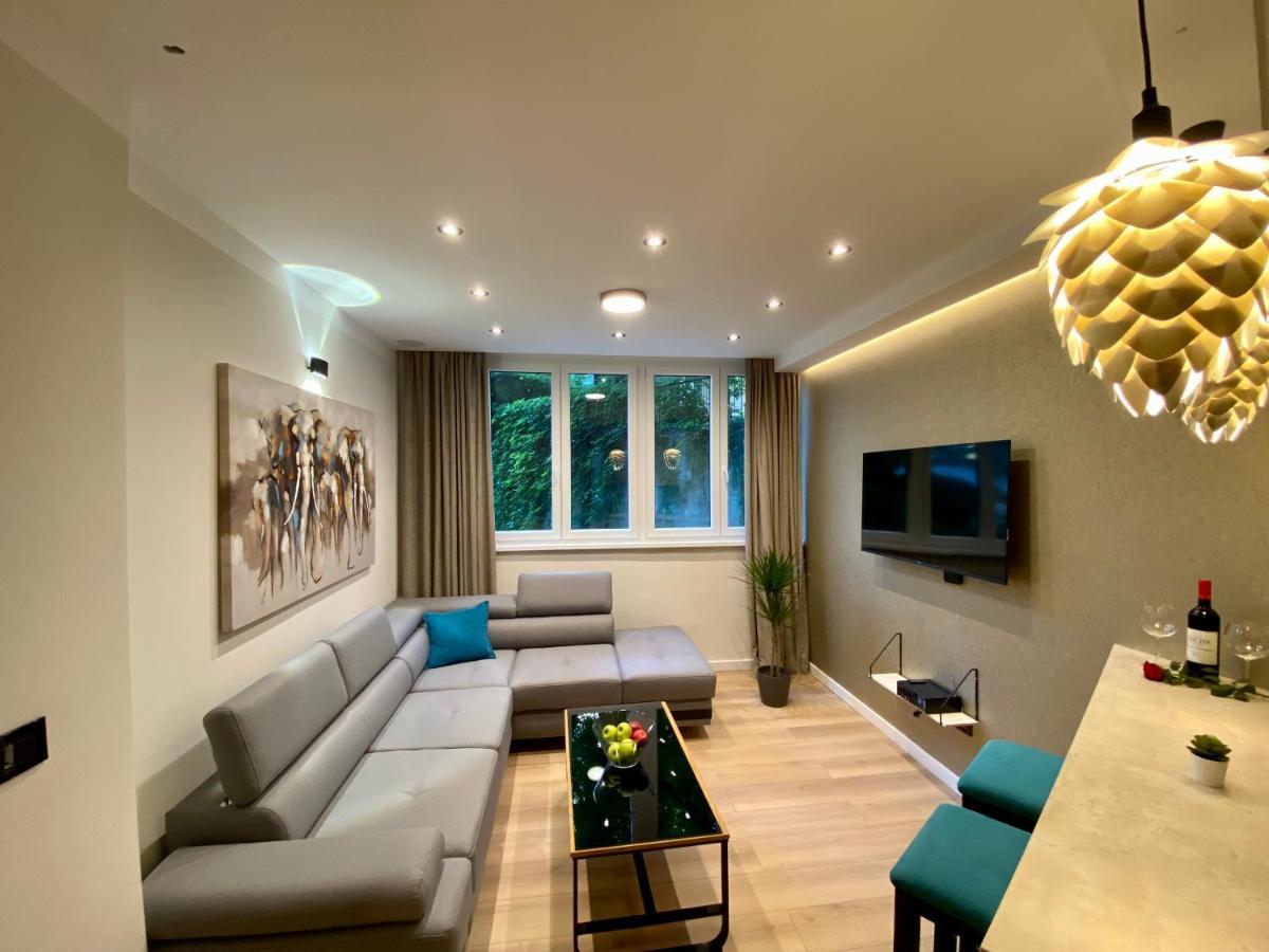 Ivart, City Center, Lux 2Br Apartment, 2 Queen Size Beds Belgrado Exterior foto